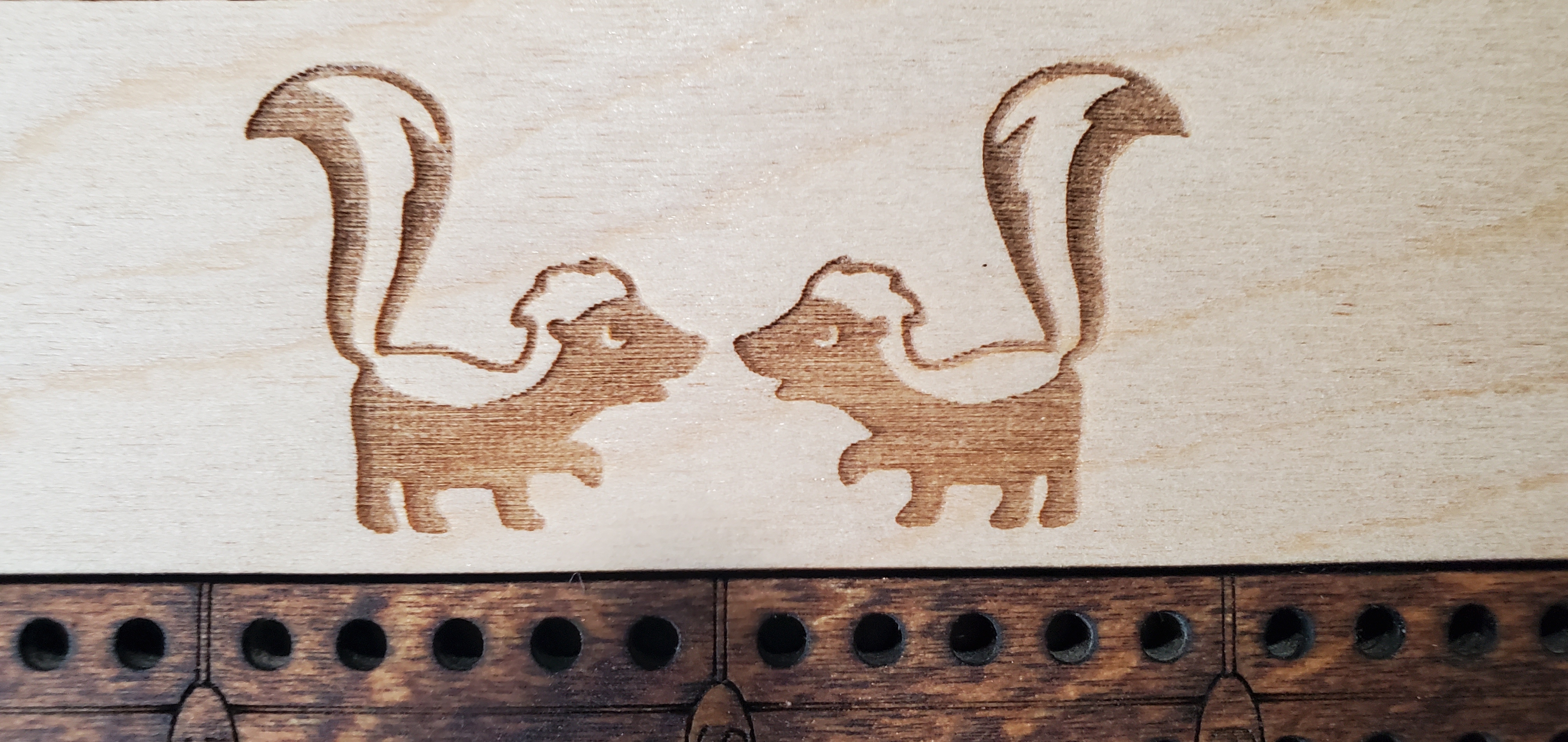 29 Hand Cribbage Board with Skunks